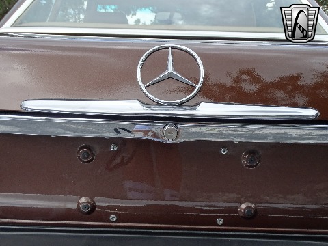 1985 Mercedes-Benz 380SL image 78