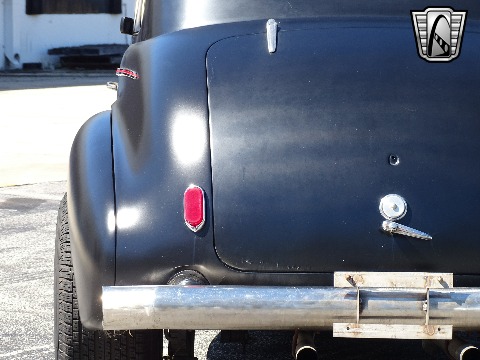 1940 Chevrolet Custom image 39