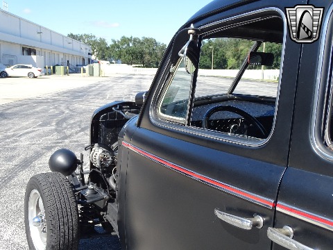 1940 Chevrolet Custom image 67
