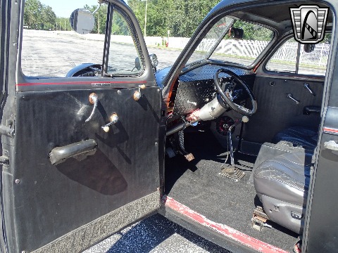 1940 Chevrolet Custom image 97