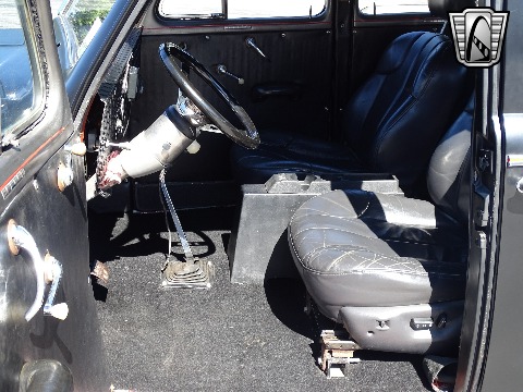 1940 Chevrolet Custom image 98