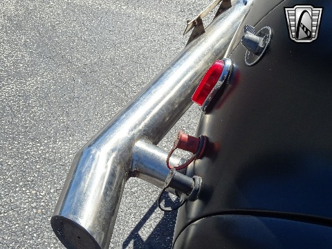 1940 Chevrolet Custom image 80