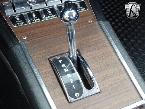 1964 Studebaker Avanti image 110