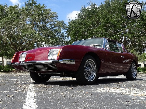 1964 Studebaker Avanti image 11