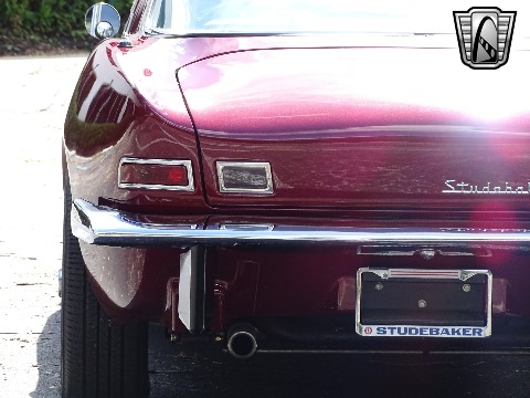 1964 Studebaker Avanti image 38