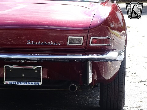 1964 Studebaker Avanti image 39