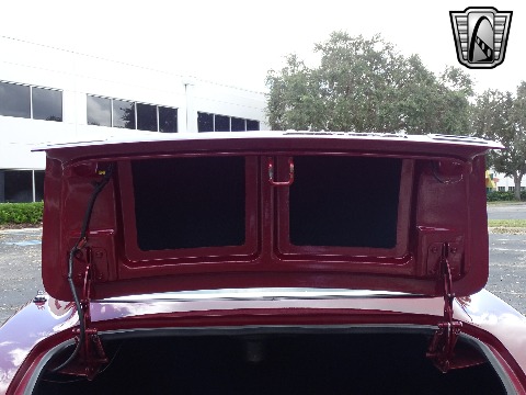 1964 Studebaker Avanti image 121