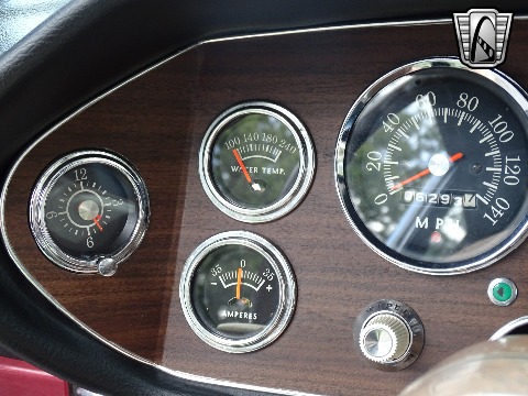 1964 Studebaker Avanti image 105