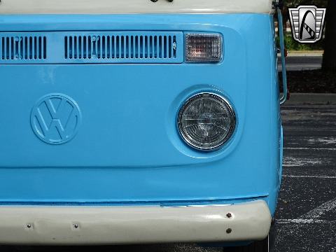 1995 Volkswagen Bus image 31