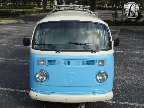 1995 Volkswagen Bus image 6