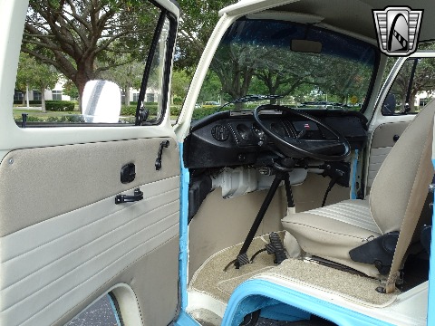 1995 Volkswagen Bus image 58