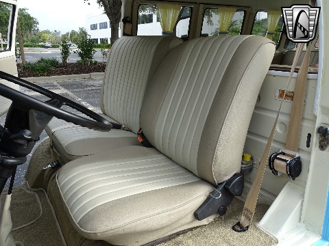 1995 Volkswagen Bus image 62