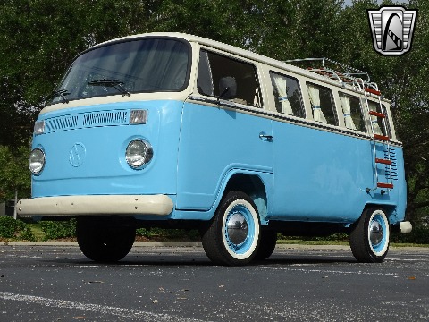 1995 Volkswagen Bus image 11