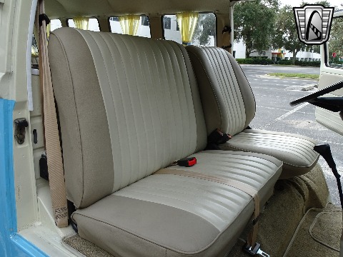 1995 Volkswagen Bus image 63