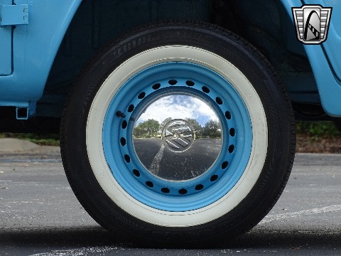 1995 Volkswagen Bus image 40