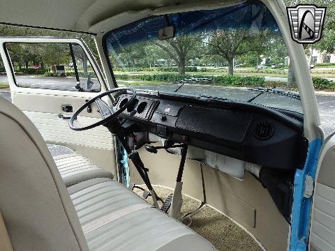 1995 Volkswagen Bus image 66