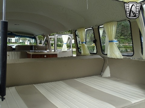 1995 Volkswagen Bus image 92