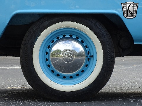 1995 Volkswagen Bus image 43