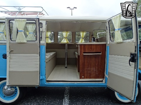 1995 Volkswagen Bus image 69