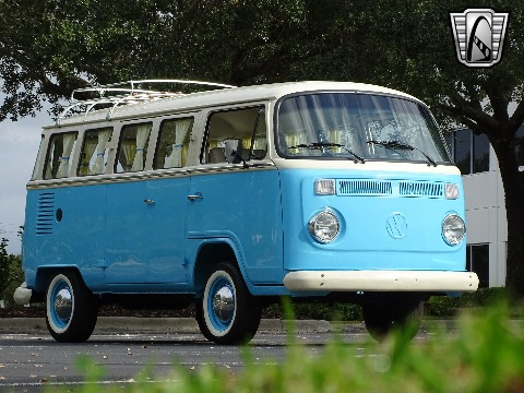 1995 Volkswagen Bus image 44