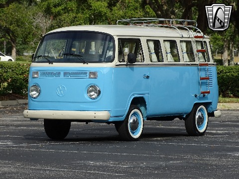 1995 Volkswagen Bus image 45