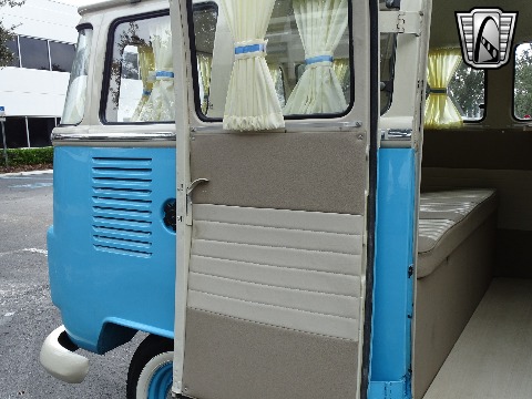 1995 Volkswagen Bus image 71