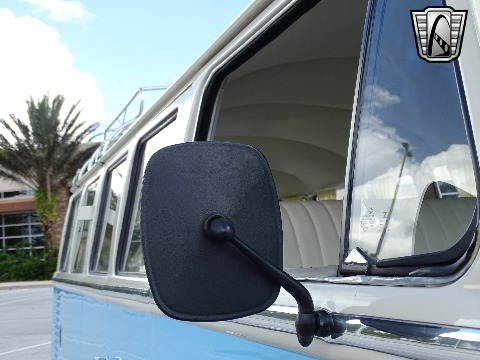 1995 Volkswagen Bus image 50