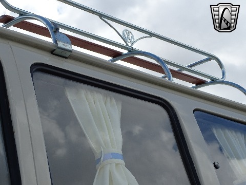 1995 Volkswagen Bus image 52