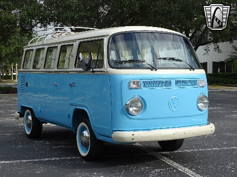 1995 Volkswagen Bus image 28
