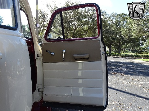 1949 Chevrolet 3100 image 110