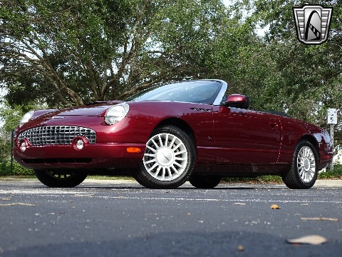 2004 Ford Thunderbird image 5