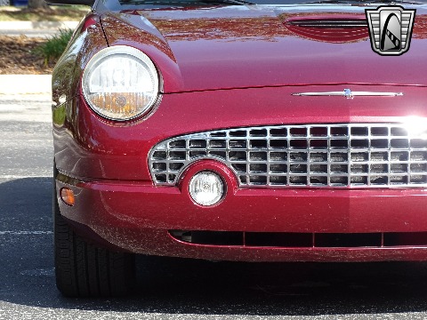2004 Ford Thunderbird image 31