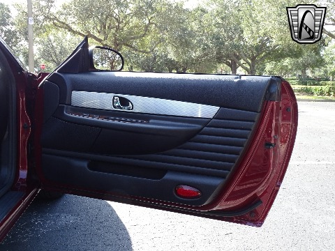 2004 Ford Thunderbird image 109