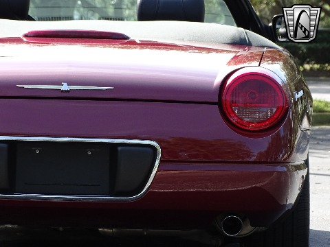 2004 Ford Thunderbird image 38