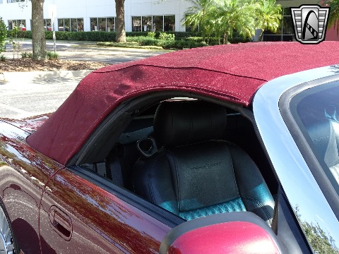 2004 Ford Thunderbird image 90