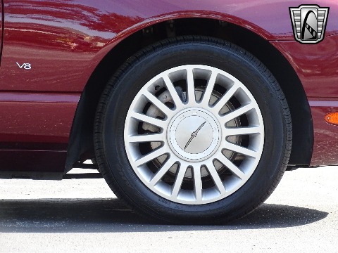 2004 Ford Thunderbird image 42