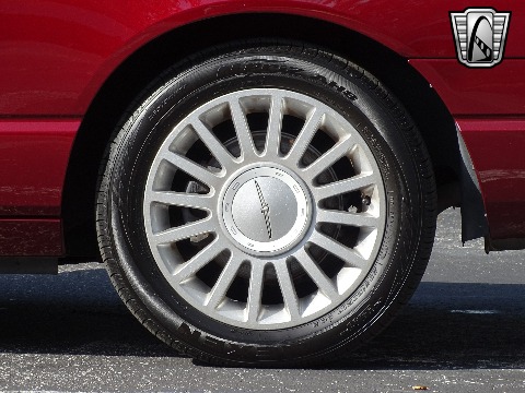 2004 Ford Thunderbird image 44