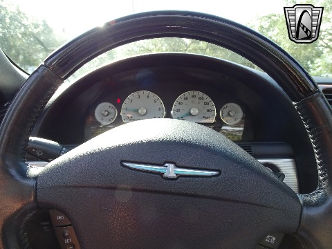 2004 Ford Thunderbird image 98