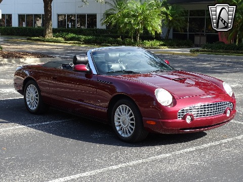2004 Ford Thunderbird image 27