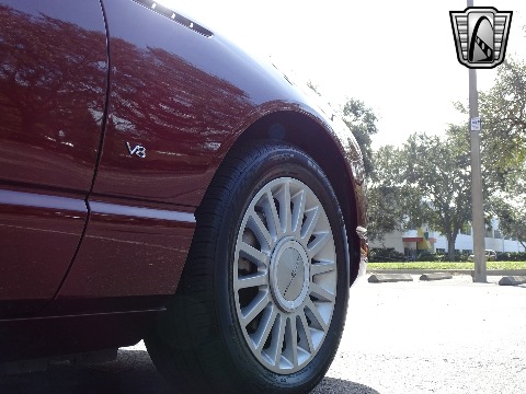 2004 Ford Thunderbird image 79