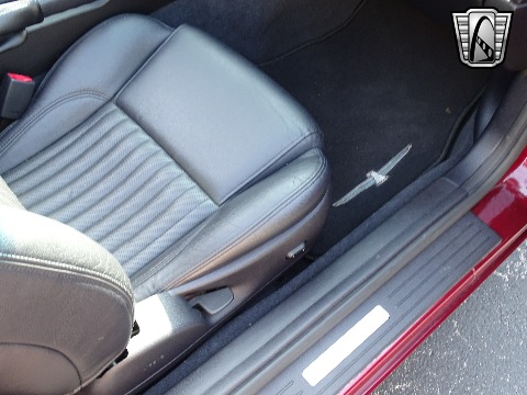 2004 Ford Thunderbird image 105