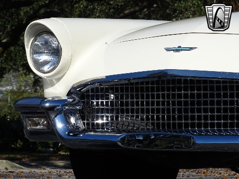 1957 Ford Thunderbird image 55