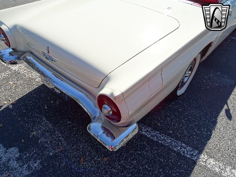 1957 Ford Thunderbird image 81