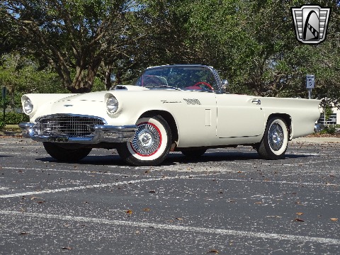 1957 Ford Thunderbird image 4