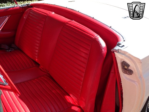 1957 Ford Thunderbird image 109