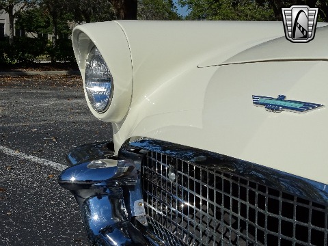 1957 Ford Thunderbird image 60