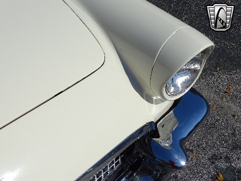 1957 Ford Thunderbird image 62