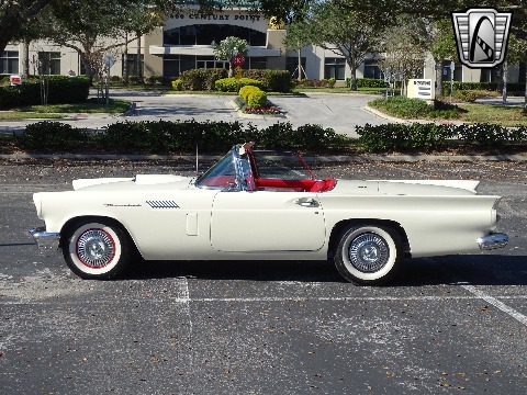 1957 Ford Thunderbird image 12