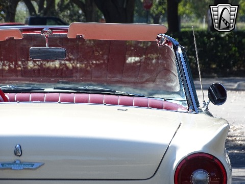 1957 Ford Thunderbird image 39