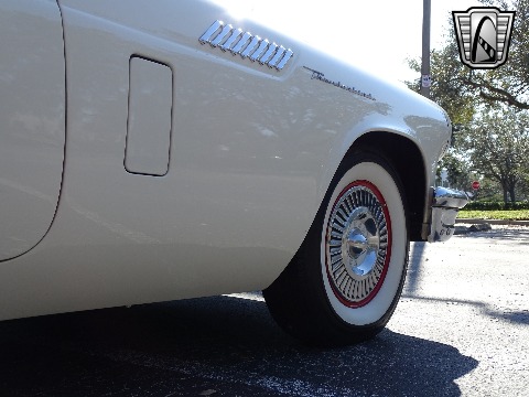 1957 Ford Thunderbird image 91